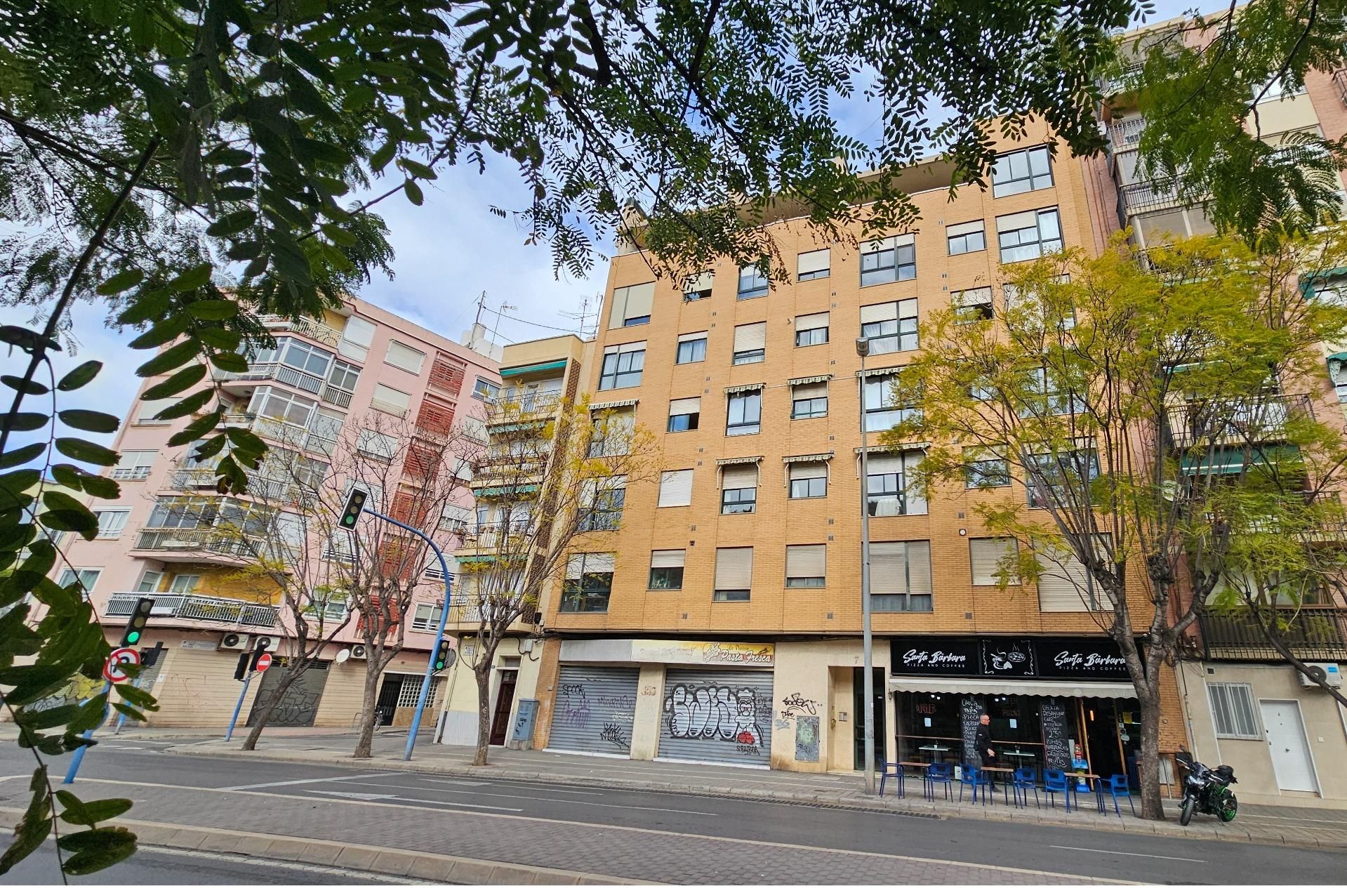 Apartments for rent in Calle VAZQUEZ DE MELLA, Carolinas Bajas