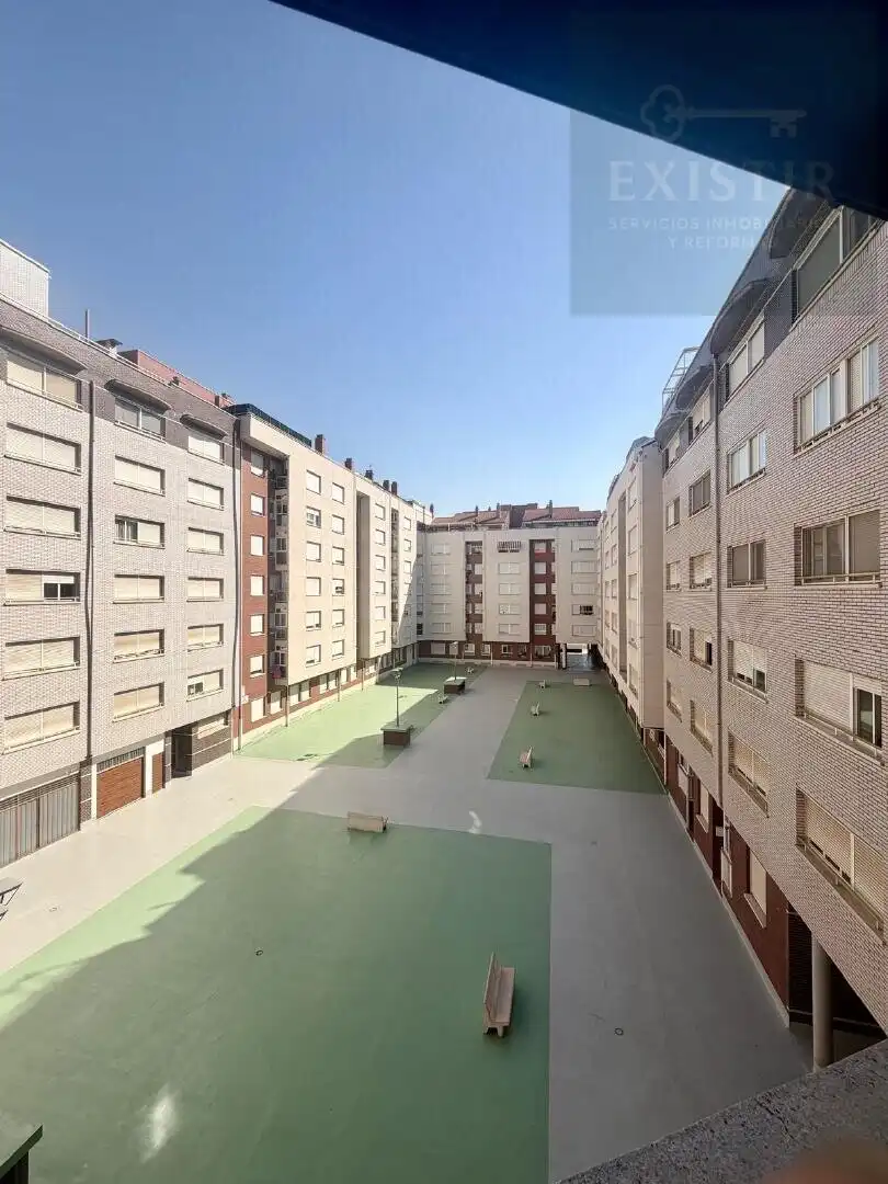 Vista exterior de Pis en venda en Palencia