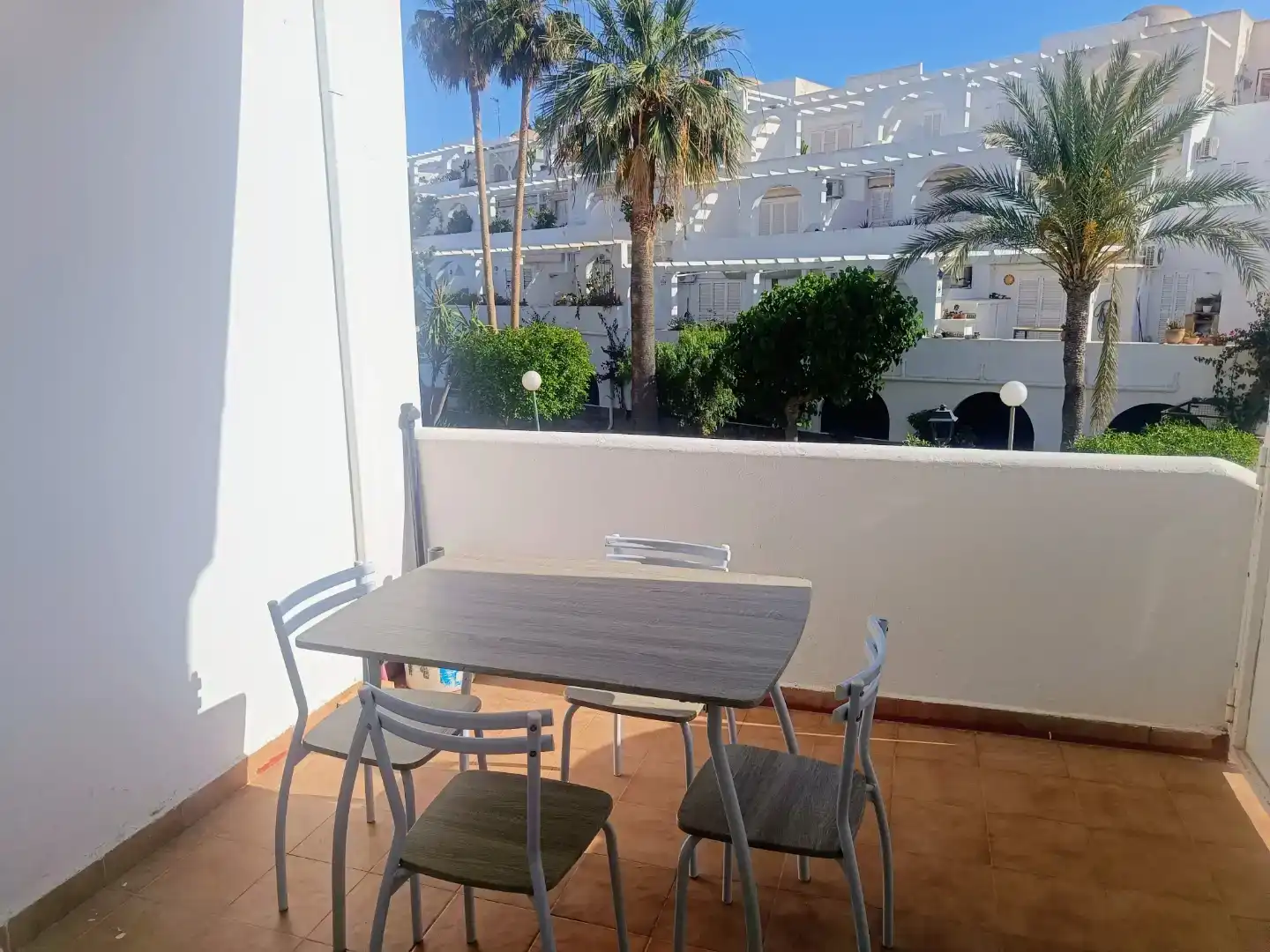 Terrasse von Wohnungen zur Miete in Mojácar mit Klimaanlage, Schwimmbad und Möbliert