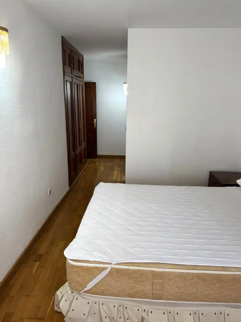 Habitación de Apartamento en venta en Torrevieja con Aire acondicionado, Trastero y Amueblado