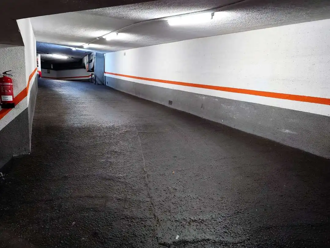 Parkplatz von Garage zur Miete in Donostia - San Sebastián 
