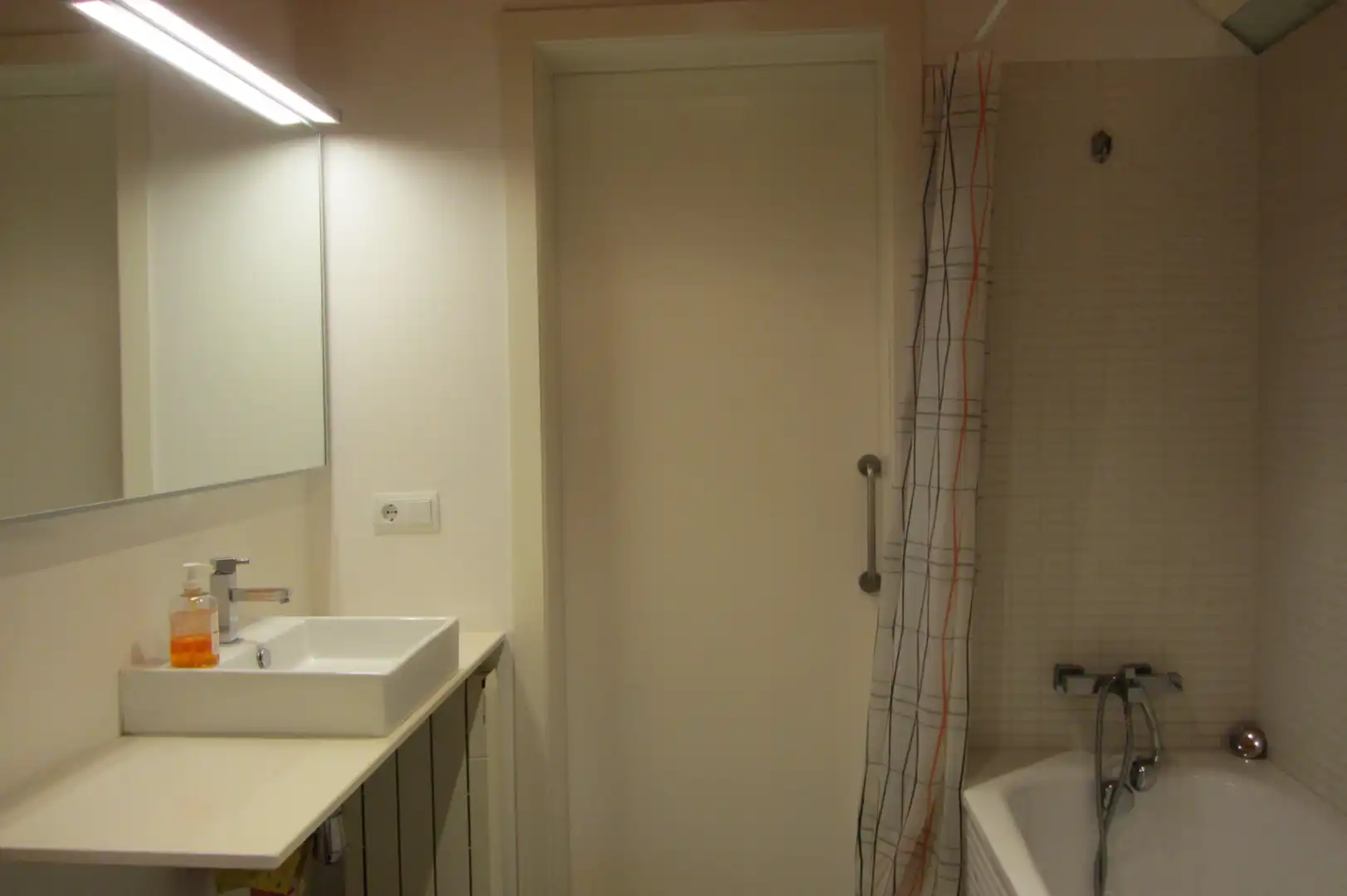 Baño de Dúplex en venta en Girona con Aire acondicionado, Calefacción y Parquet