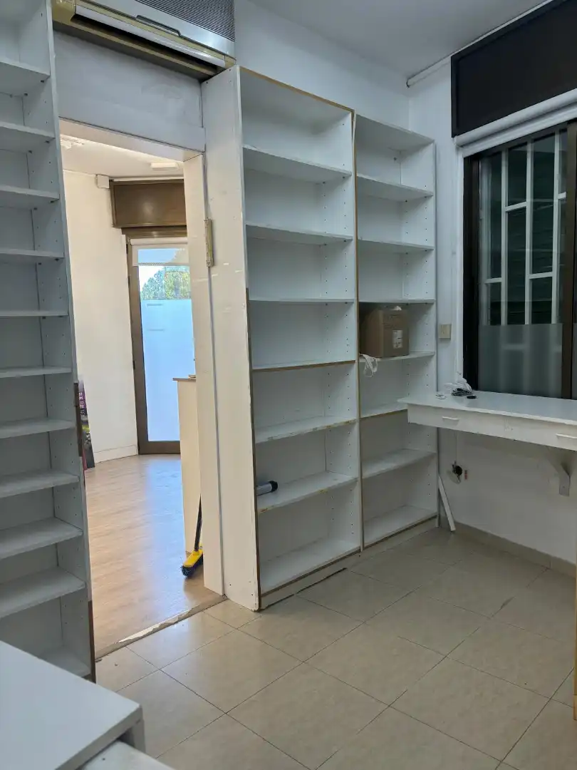 Commercial properties for rent in Carrer de Ripoll, 2, Lloreda