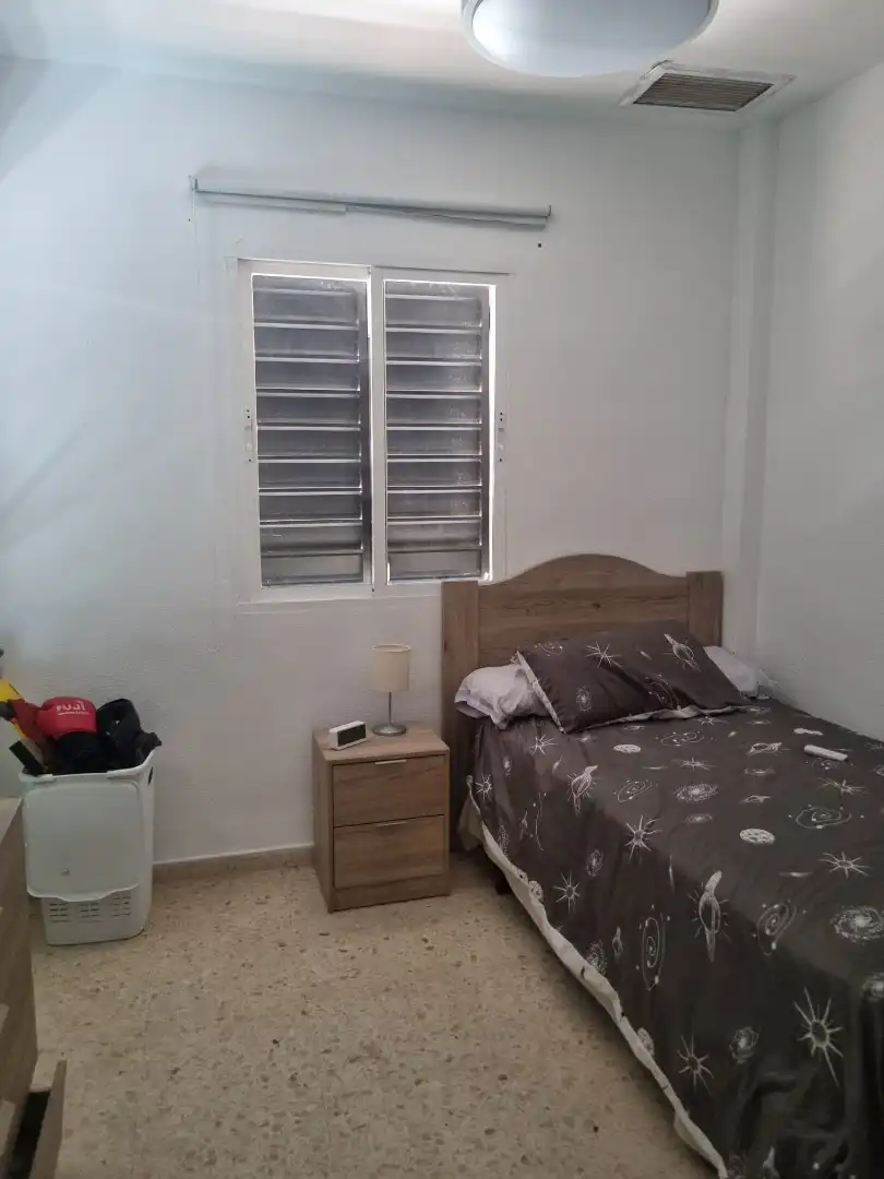 Habitación de Casa o chalet de alquiler en Los Barrios con Jardín privado, Terraza y Amueblado