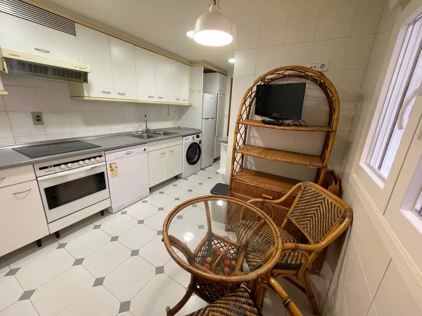 Cocina de Piso de alquiler en Zaragoza con Aire acondicionado, Calefacción y Terraza