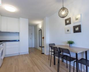 Menjador de Apartament de lloguer en Alicante / Alacant amb Aire condicionat, Calefacció i Jardí privat