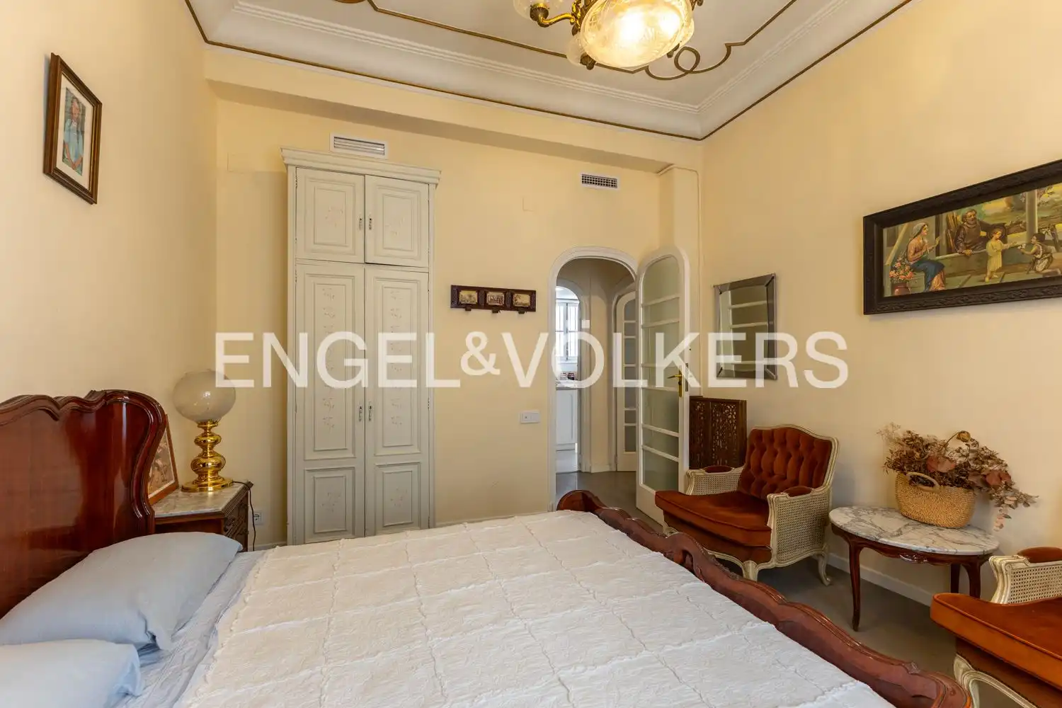 Schlafzimmer von Wohnung zur Miete in Valencia mit Heizung