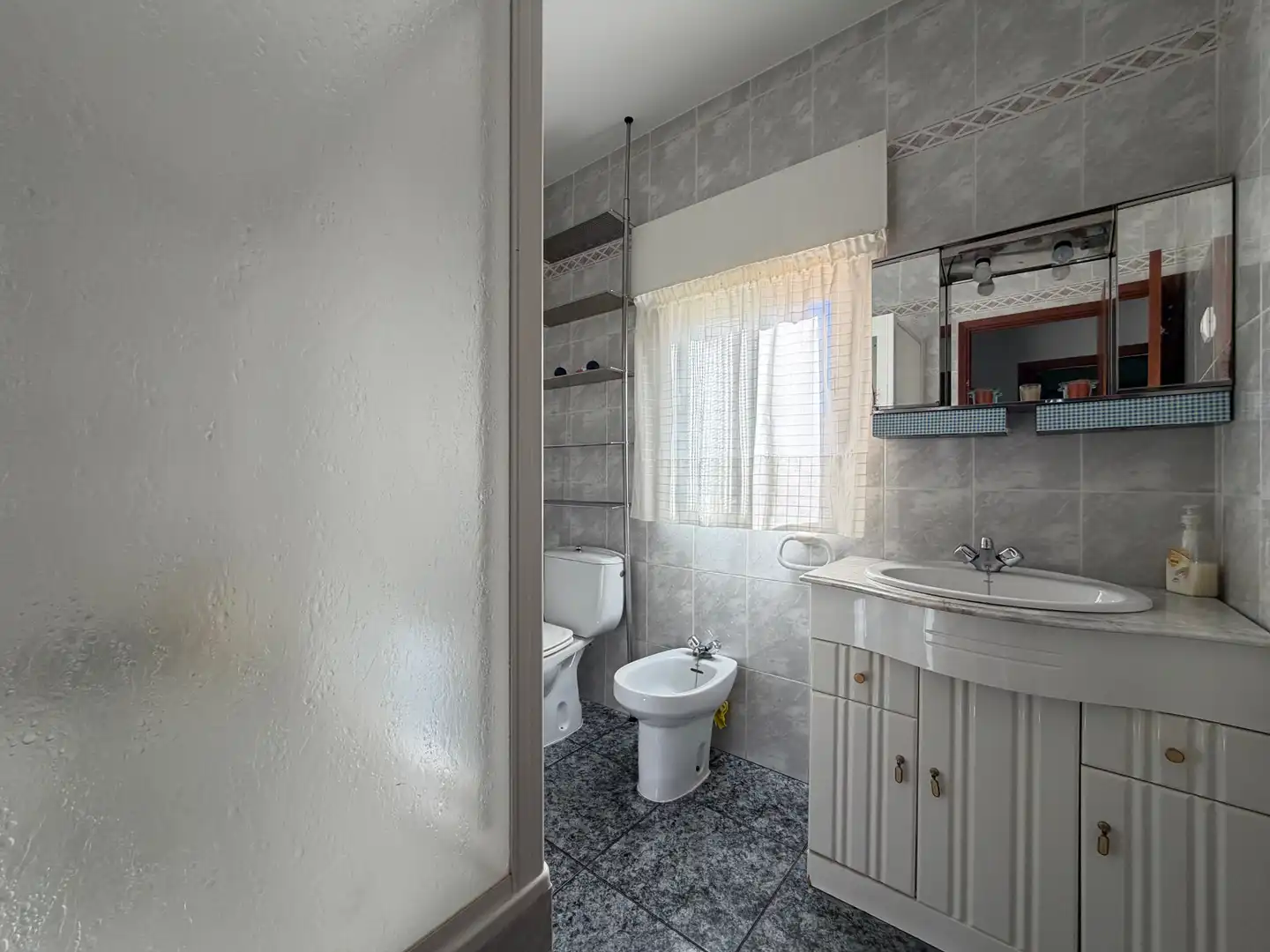 Bathroom of Flat for sale in Galisteo  with Air Conditioner, Furnished and Washing machine