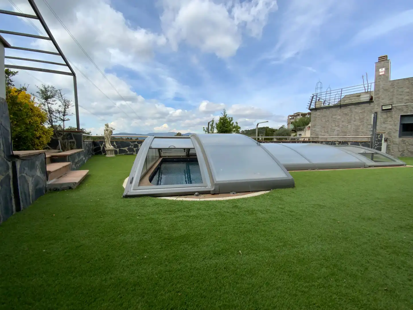Piscina de Casa adosada en venta en Terrassa con Calefacción, Jardín privado y Terraza