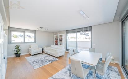 Living room of Attic for sale in Boadilla del Monte  with Air Conditioner, Heating and Terrace