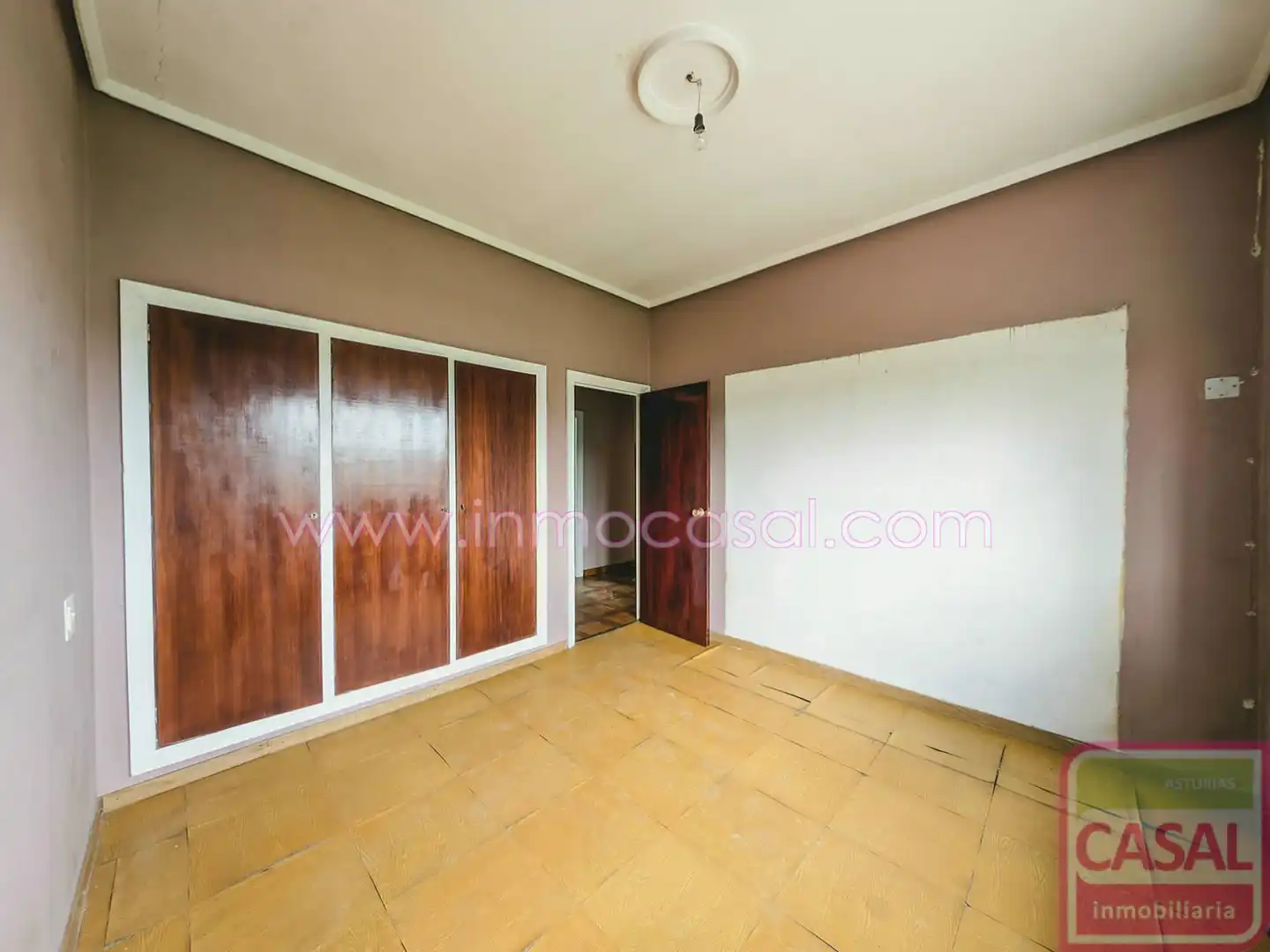 Habitación de Casa o chalet en venta en Oviedo  con Calefacción y Trastero