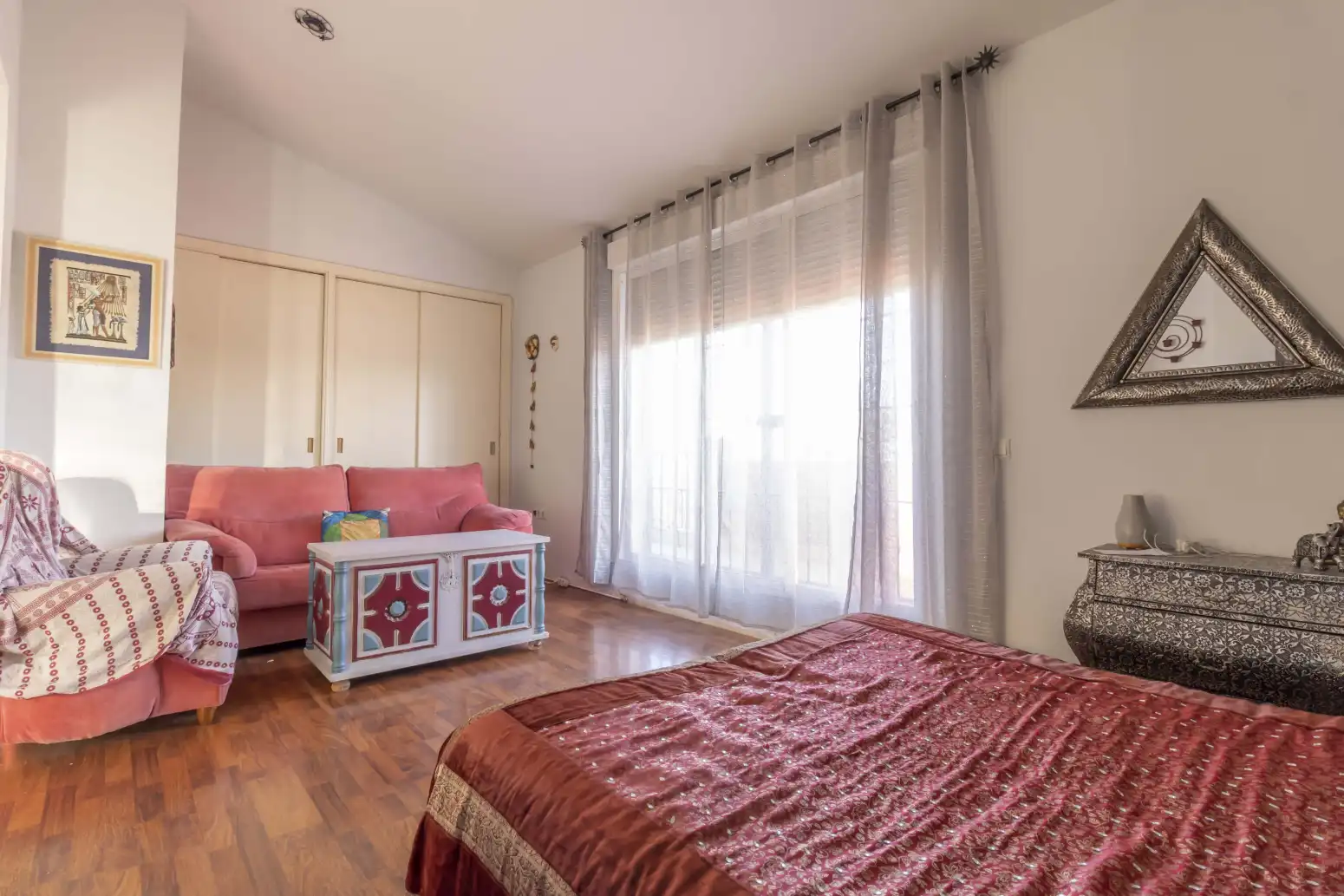 Dormitori de Casa o xalet en venda en Alcalá de Guadaira amb Aire condicionat, Terrassa i Piscina