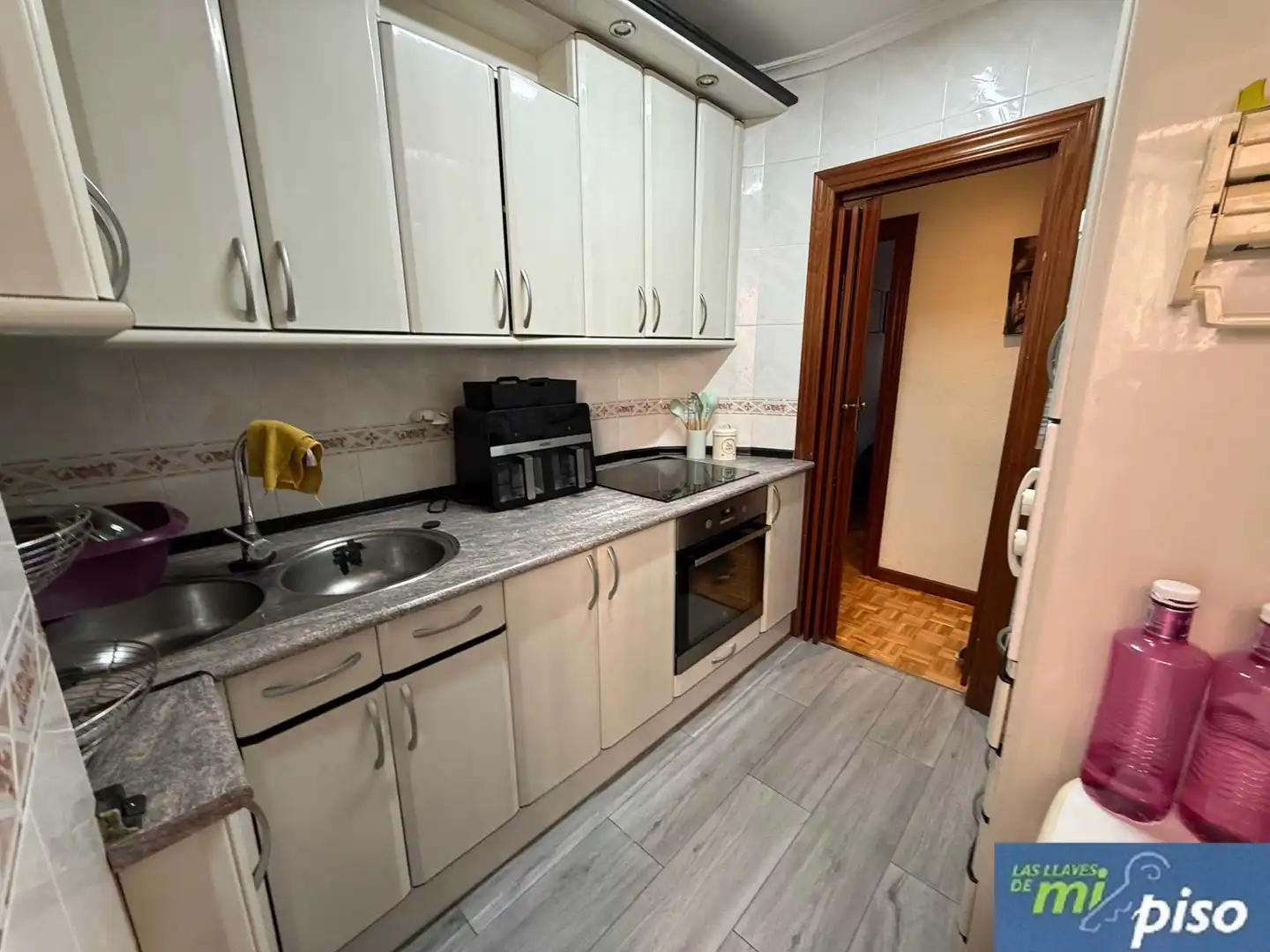 Kitchen of Flat for sale in Valladolid  with Heating, Parquet flooring and Furnished