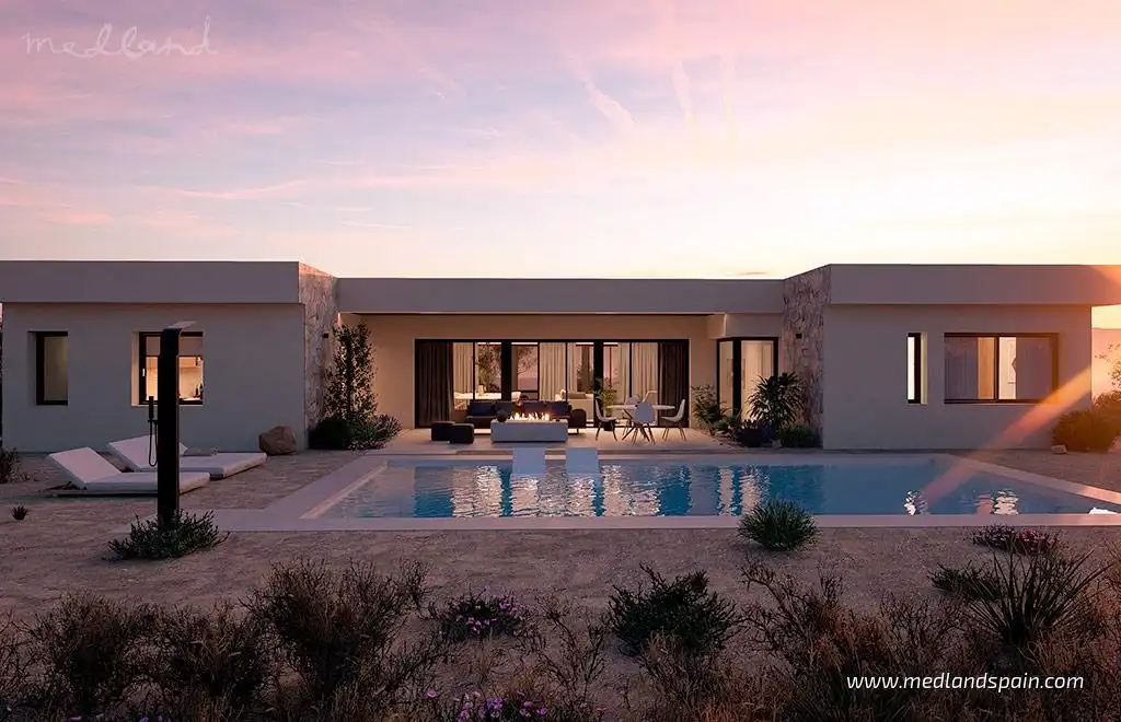 Detached house with pool for sale in Yecla