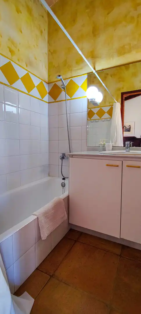 Country house zur Miete in MA-4032, 1, Zona d'Interior