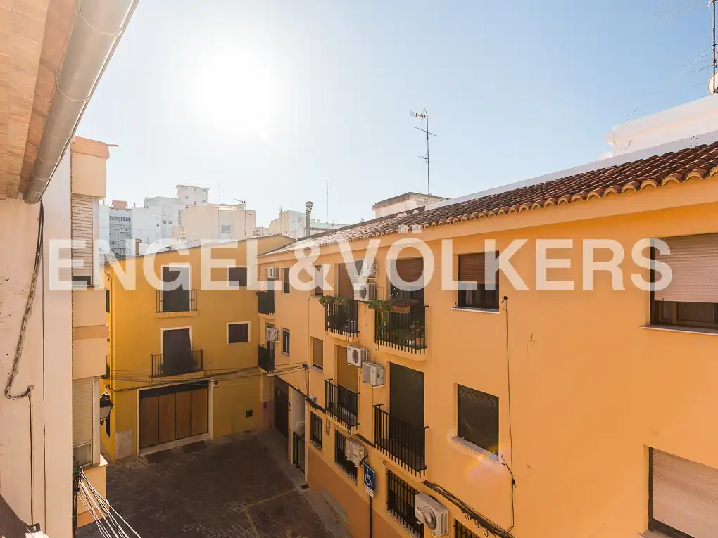 Exterior view of Houses for sale in Alzira  with Air Conditioner, Heating and Terrace