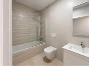 Baño de Casa adosada de alquiler en Finestrat con Aire acondicionado, Jardín privado y Terraza