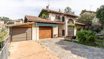 Exterior view of House or chalet for sale in Sant Cugat del Vallès  with Air Conditioner, Heating and Private garden