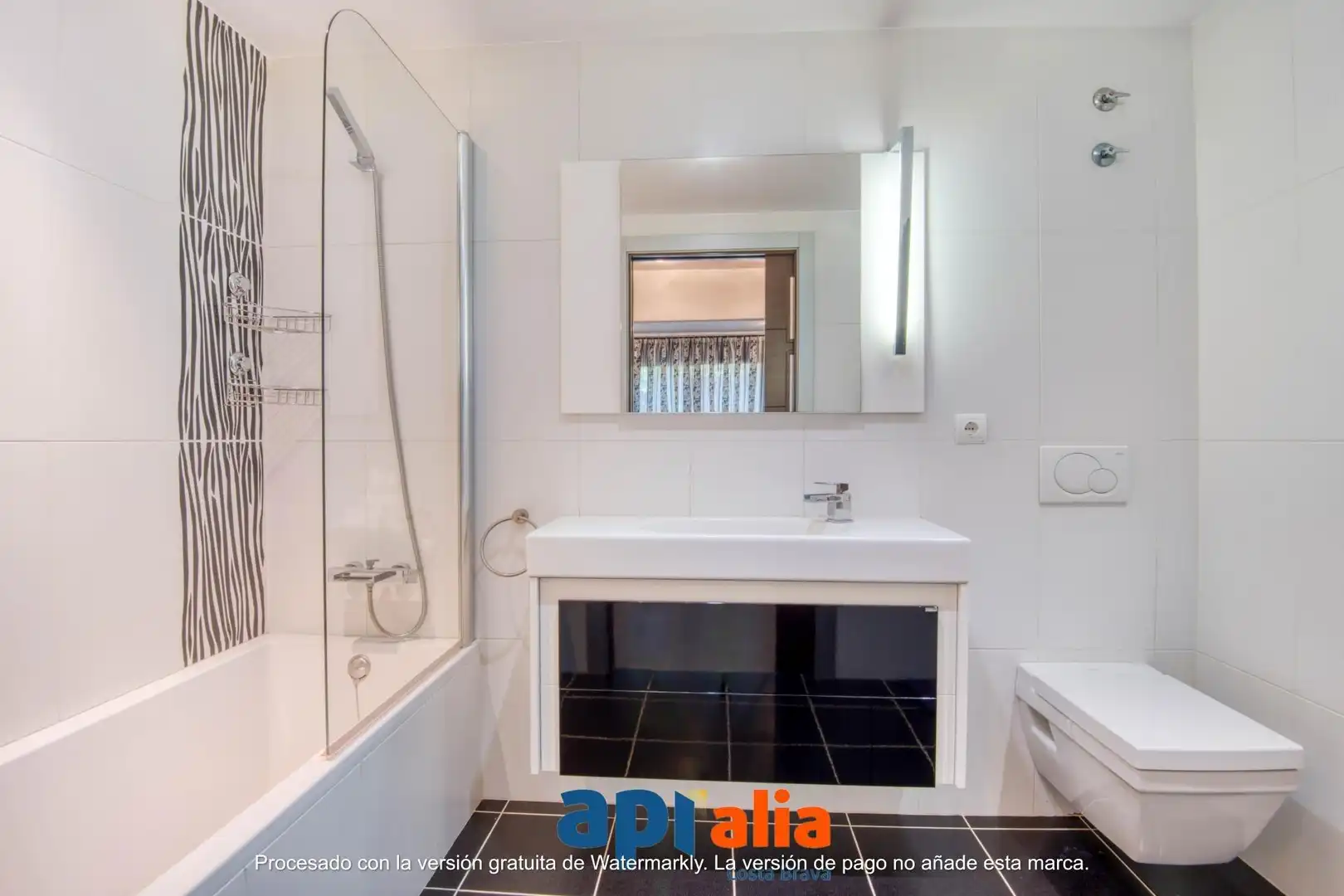 Baño de Casa o chalet en venta en Blanes con Aire acondicionado, Calefacción y Jardín privado