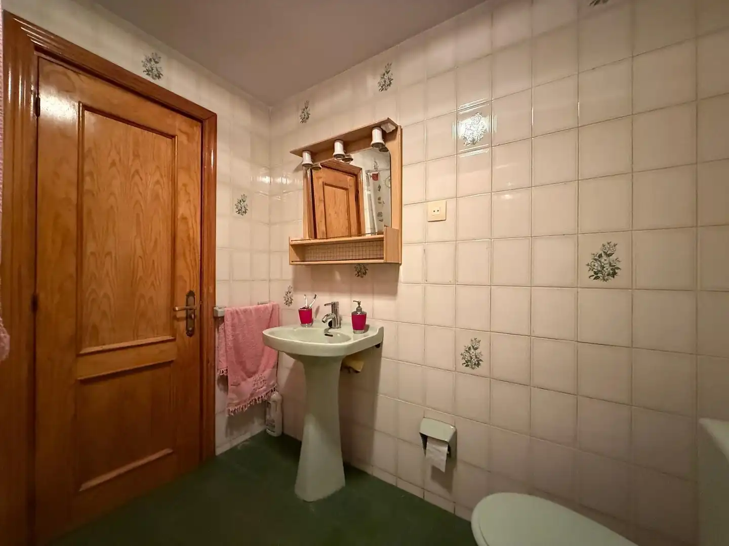 Badezimmer von Country house zum Verkauf in Teverga mit Möbliert