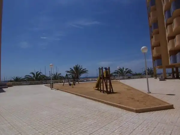 Vista exterior de Apartamento en venta en La Manga del Mar Menor con Aire acondicionado, Calefacción y Terraza