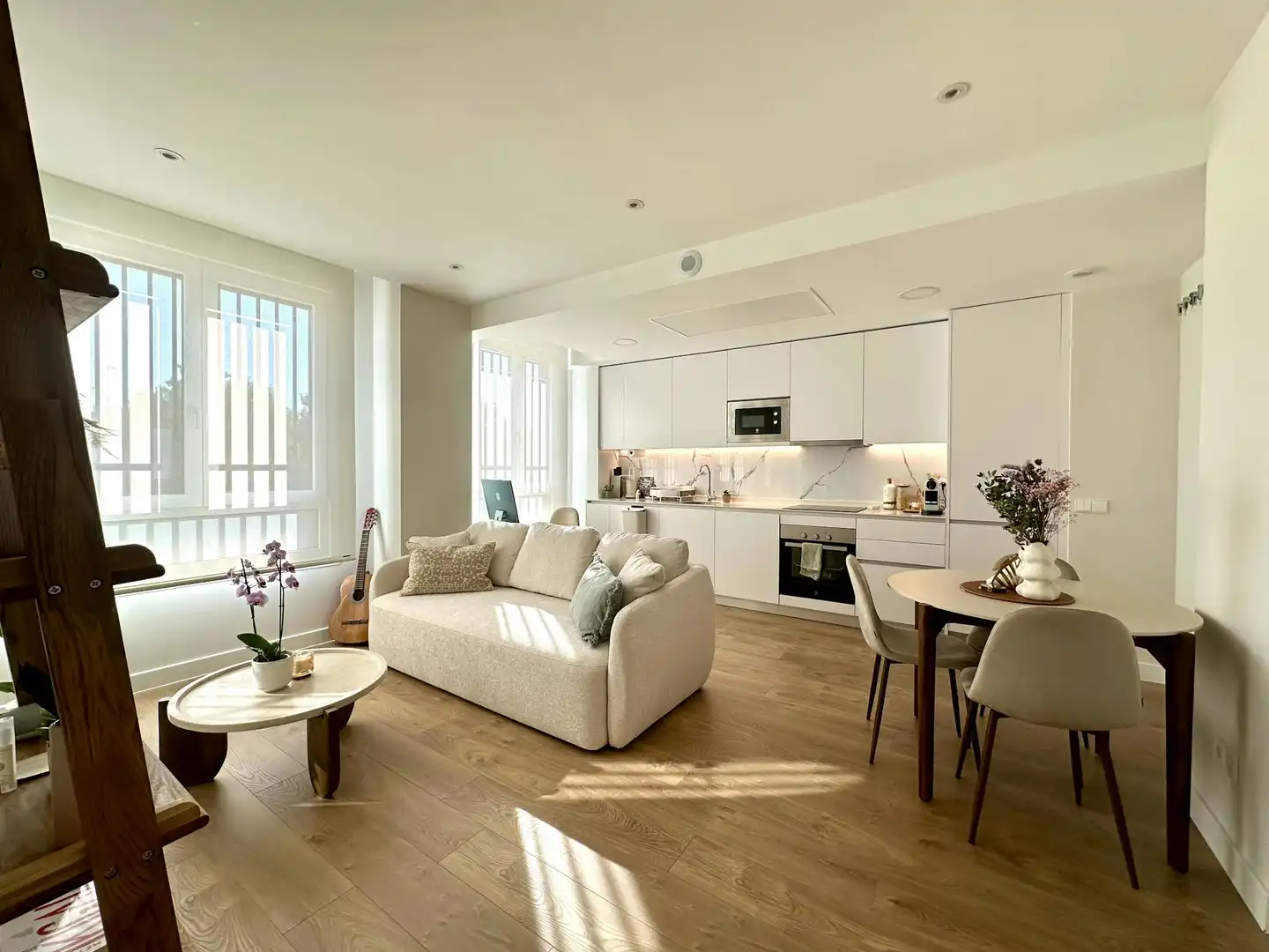 Living room of Flat for rent in Madrid  with Air Conditioner, Heating and Private garden