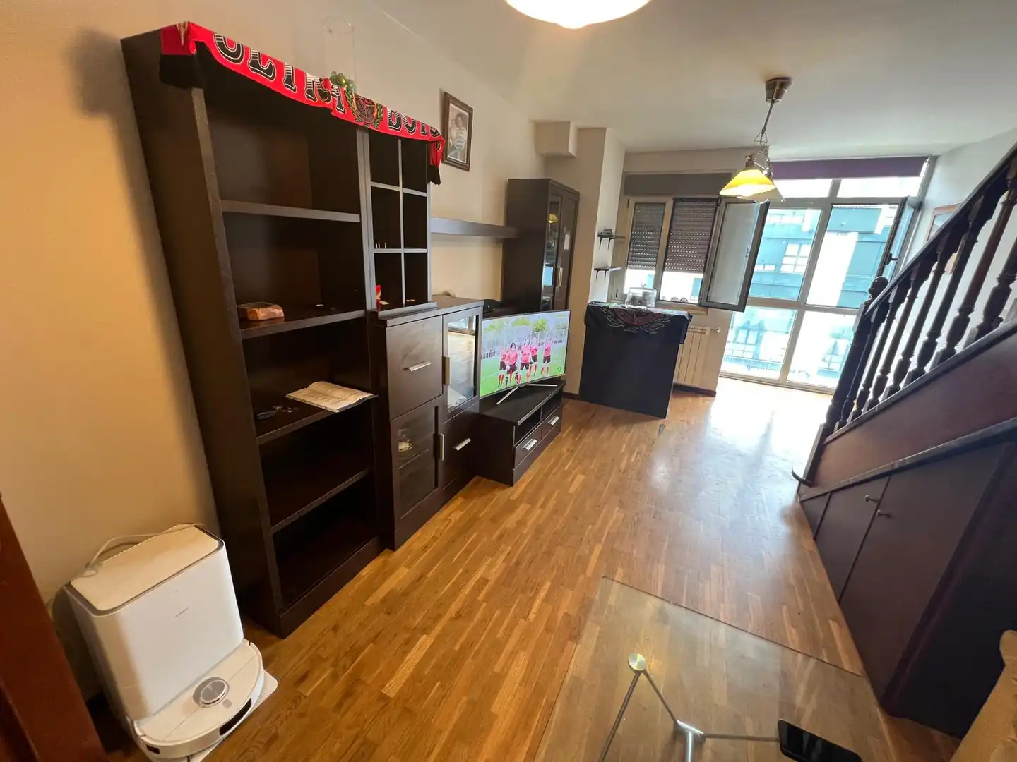 Wohnzimmer von Maisonette zum Verkauf in Nava mit Heizung, Abstellraum und Möbliert