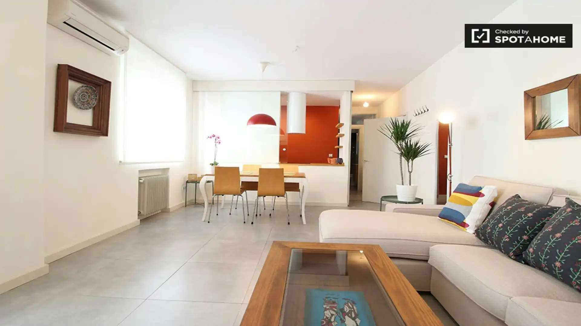 Sala de estar de Piso de alquiler en Madrid con Aire acondicionado, Calefacción y Jardín privado