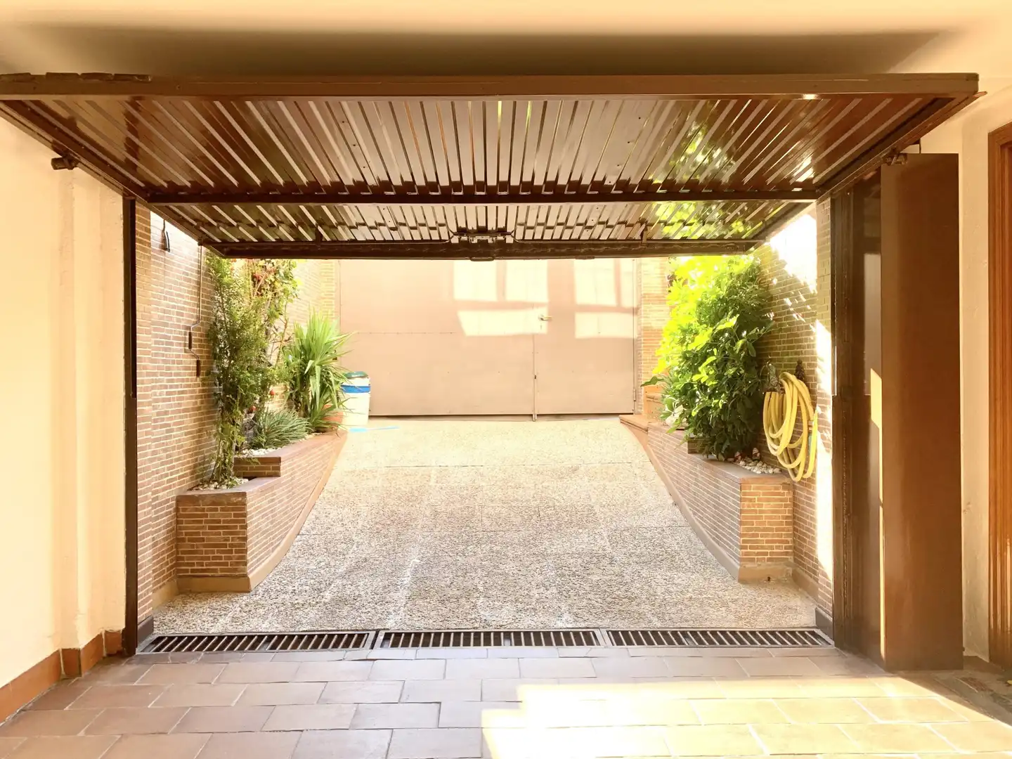 Parking de Casa adosada de alquiler en Alcobendas con Aire acondicionado, Calefacción y Terraza