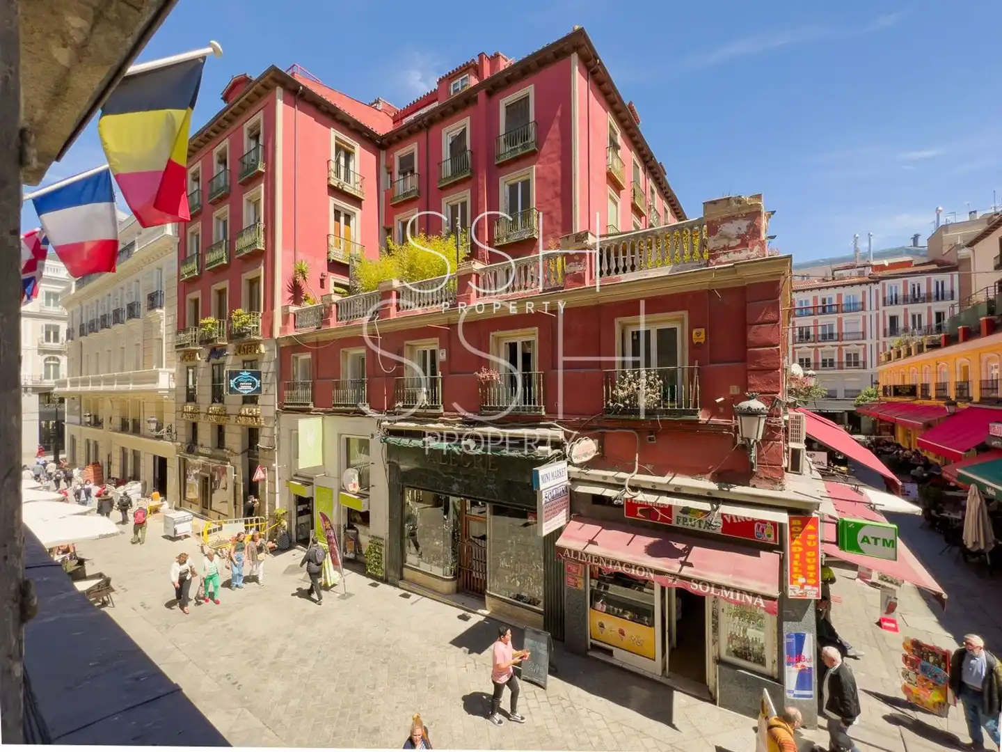 Vista exterior de Local en venda en Madrid
