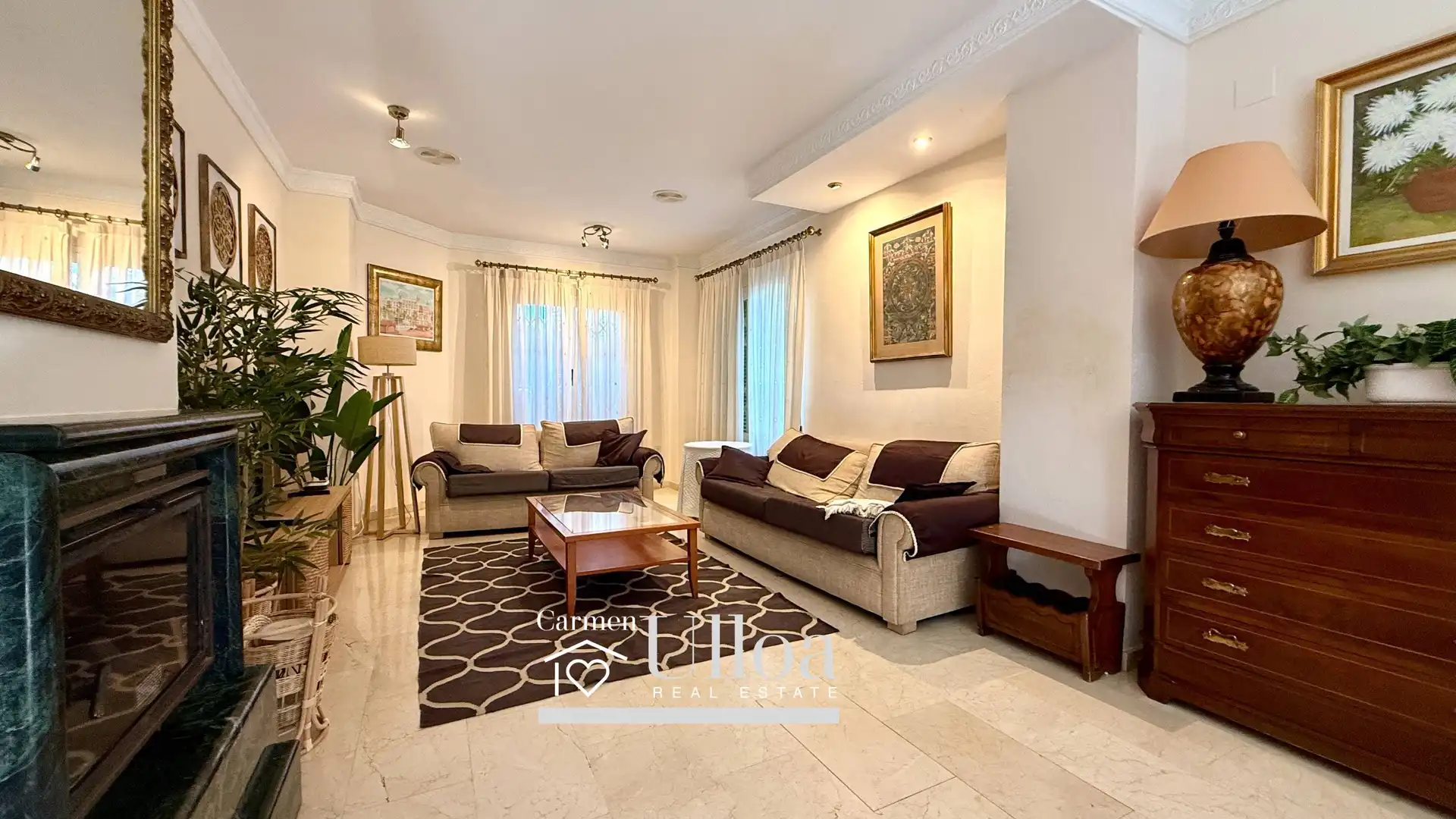 Sala d'estar de Casa o xalet en venda en Alicante / Alacant amb Aire condicionat, Calefacció i Jardí privat