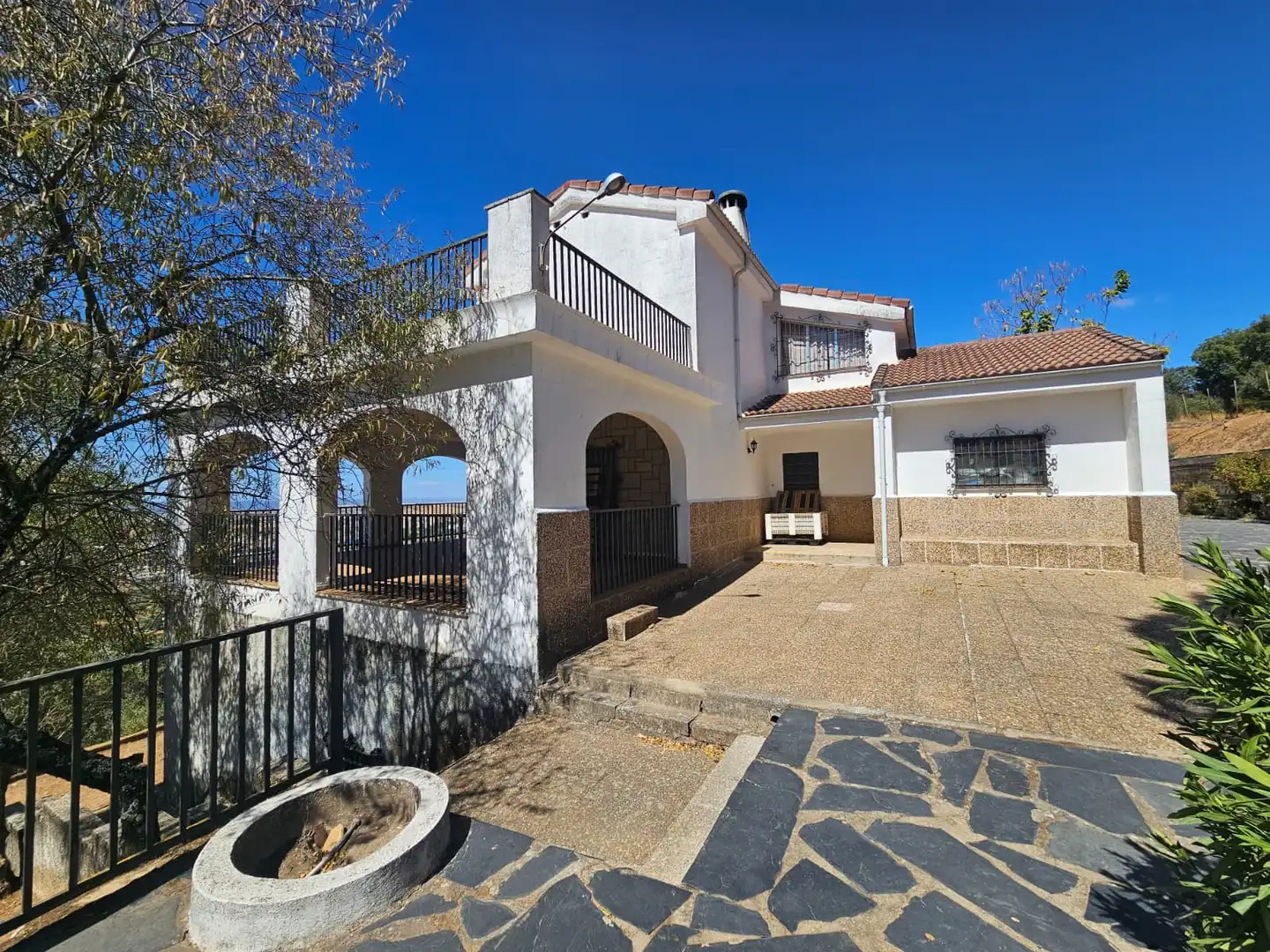 Chalet con piscina en venta en Calle Solana de la Montaña, imagen 2