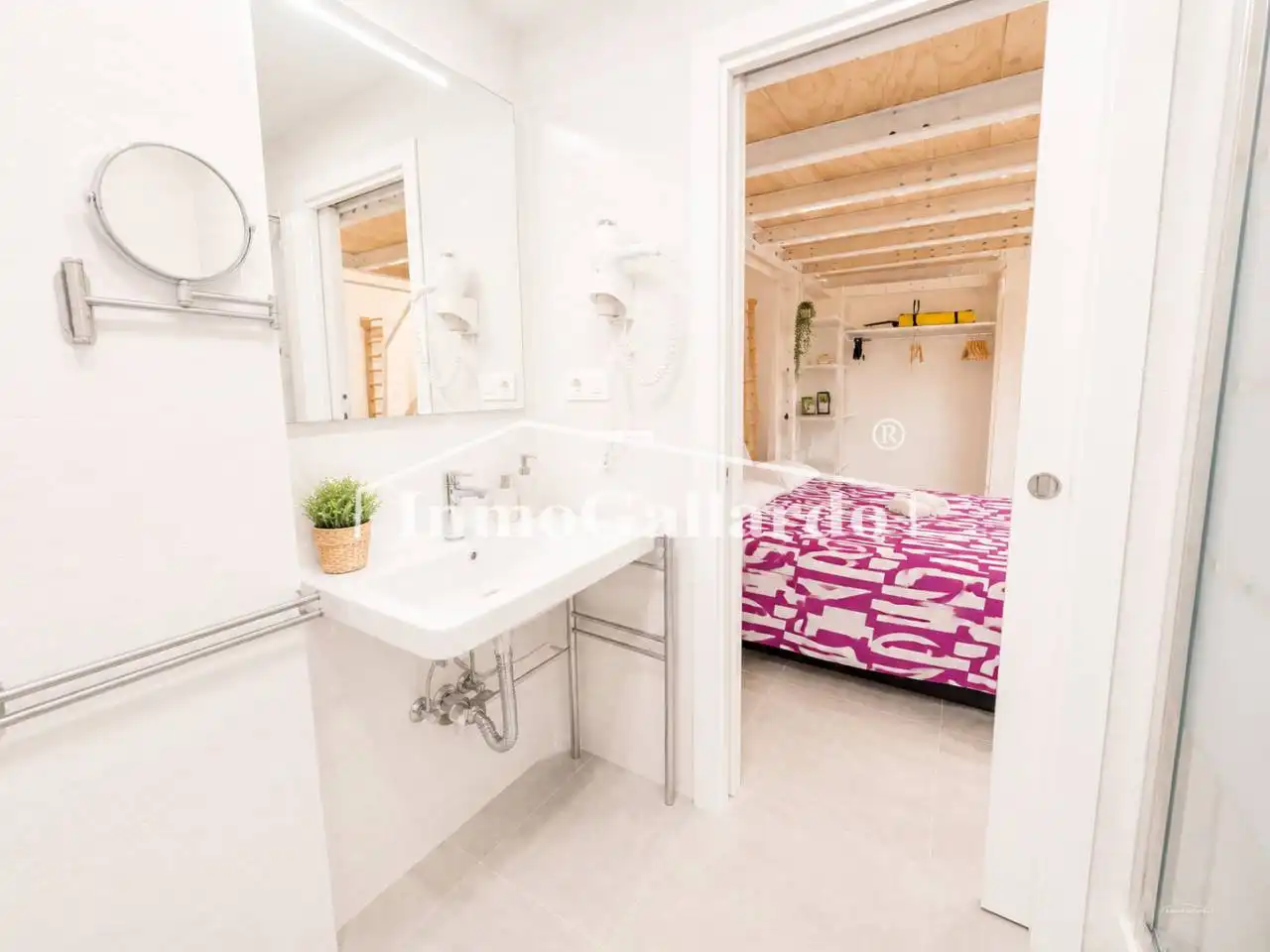 Bedroom of Flat for sale in Málaga  with Air Conditioner, Furnished and Alarm