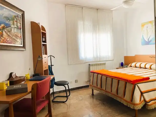 Schlafzimmer von Einfamilien-Reihenhaus zum Verkauf in Badalona mit Heizung, Terrasse und Balkon