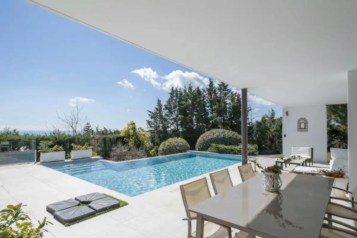 Terrassa de Casa o xalet en venda en Valdemorillo amb Calefacció, Jardí privat i Terrassa