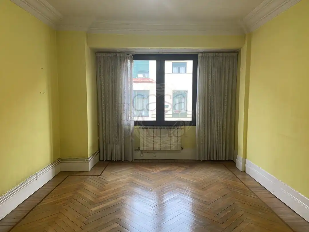 Bedroom of Flat for sale in Indautxu