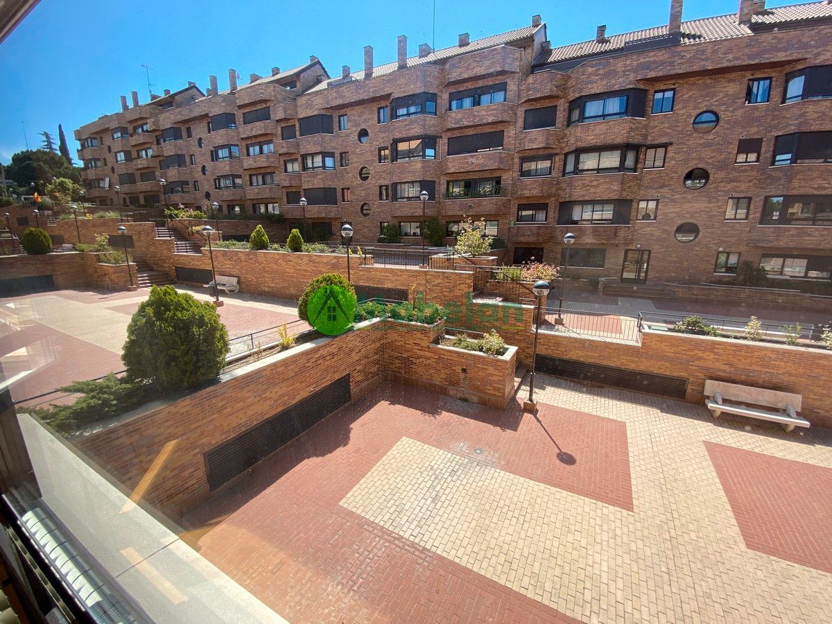 Exterior view of Planta baja to rent in Las Rozas de Madrid  with Heating, Storage room and Oven