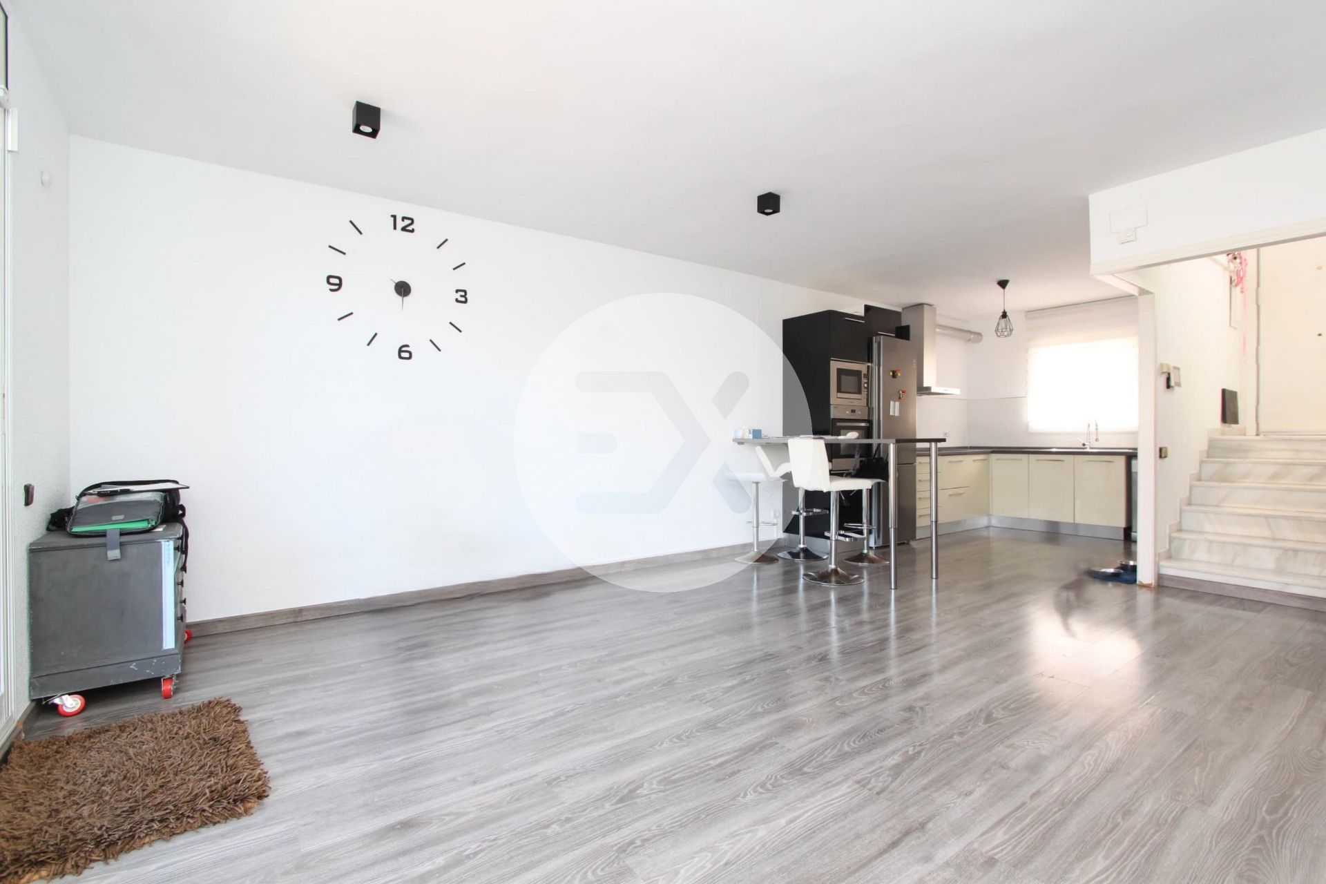 Sala d'estar de Casa adosada en venda en Sitges amb Aire condicionat, Parquet i Terrassa
