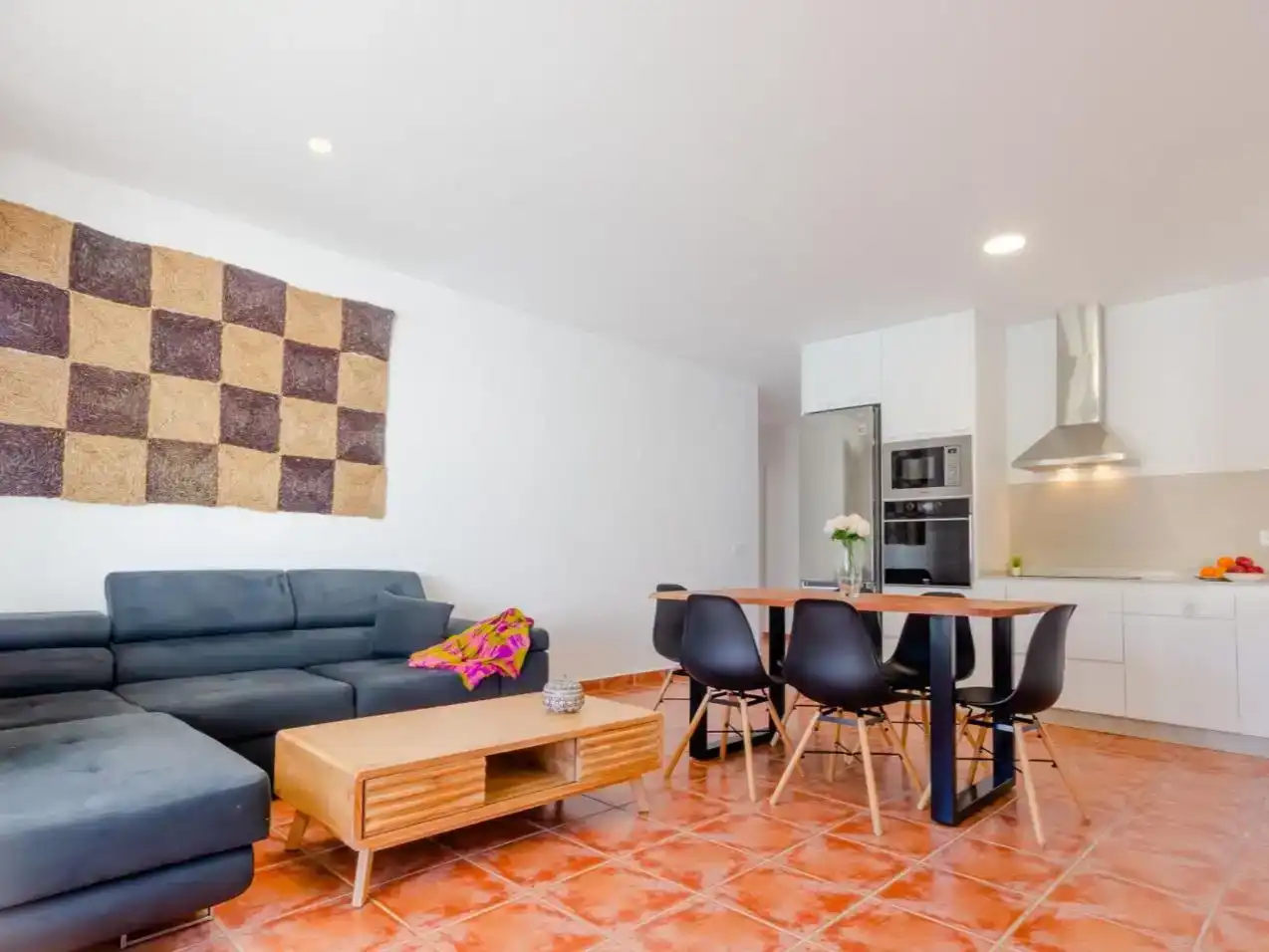Sala d'estar de Casa o xalet en venda en Conil de la Frontera amb Aire condicionat, Jardí privat i Terrassa