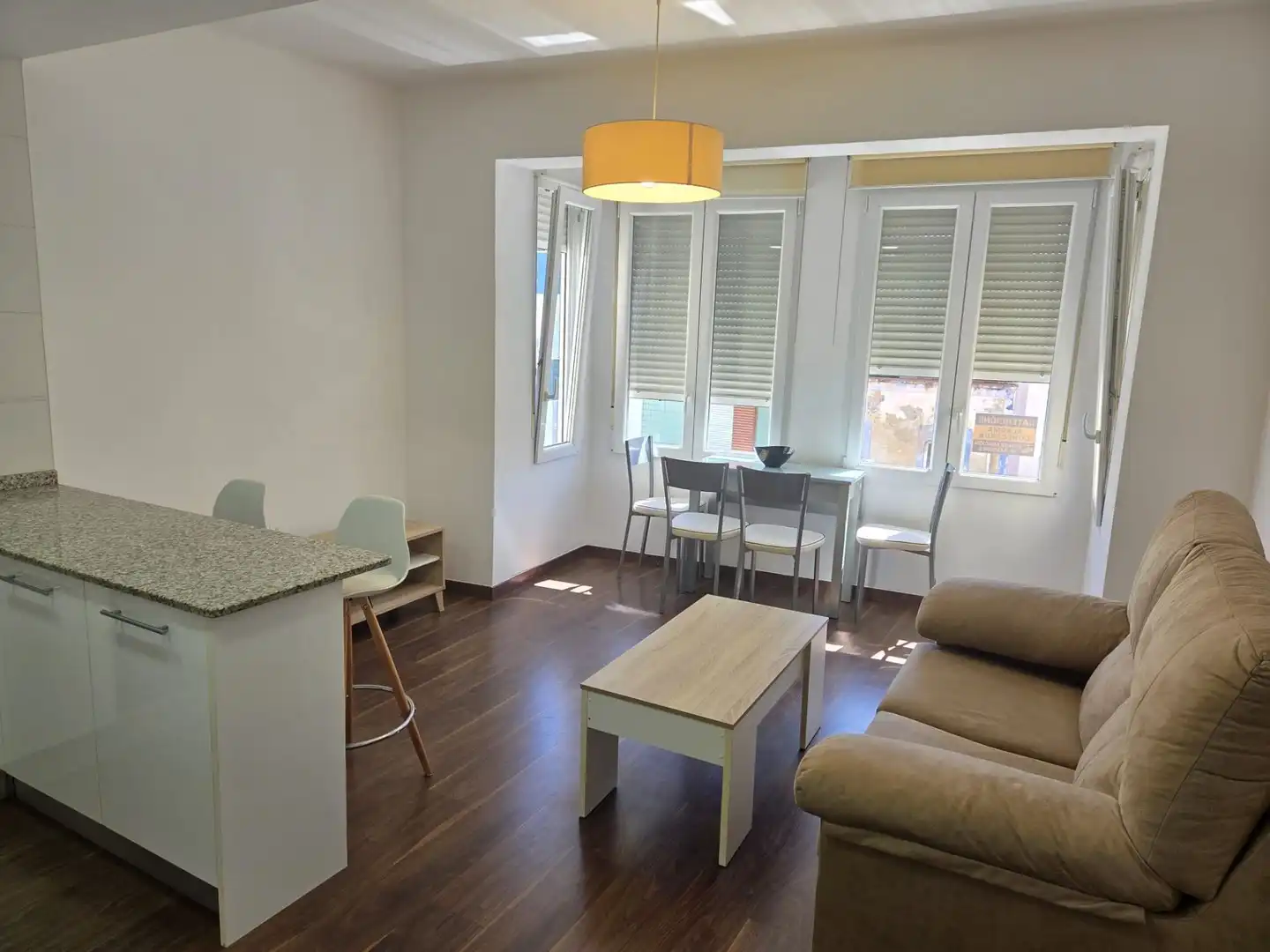 Sala de estar de Piso en venta en Benicarló con Aire acondicionado, Calefacción y Amueblado