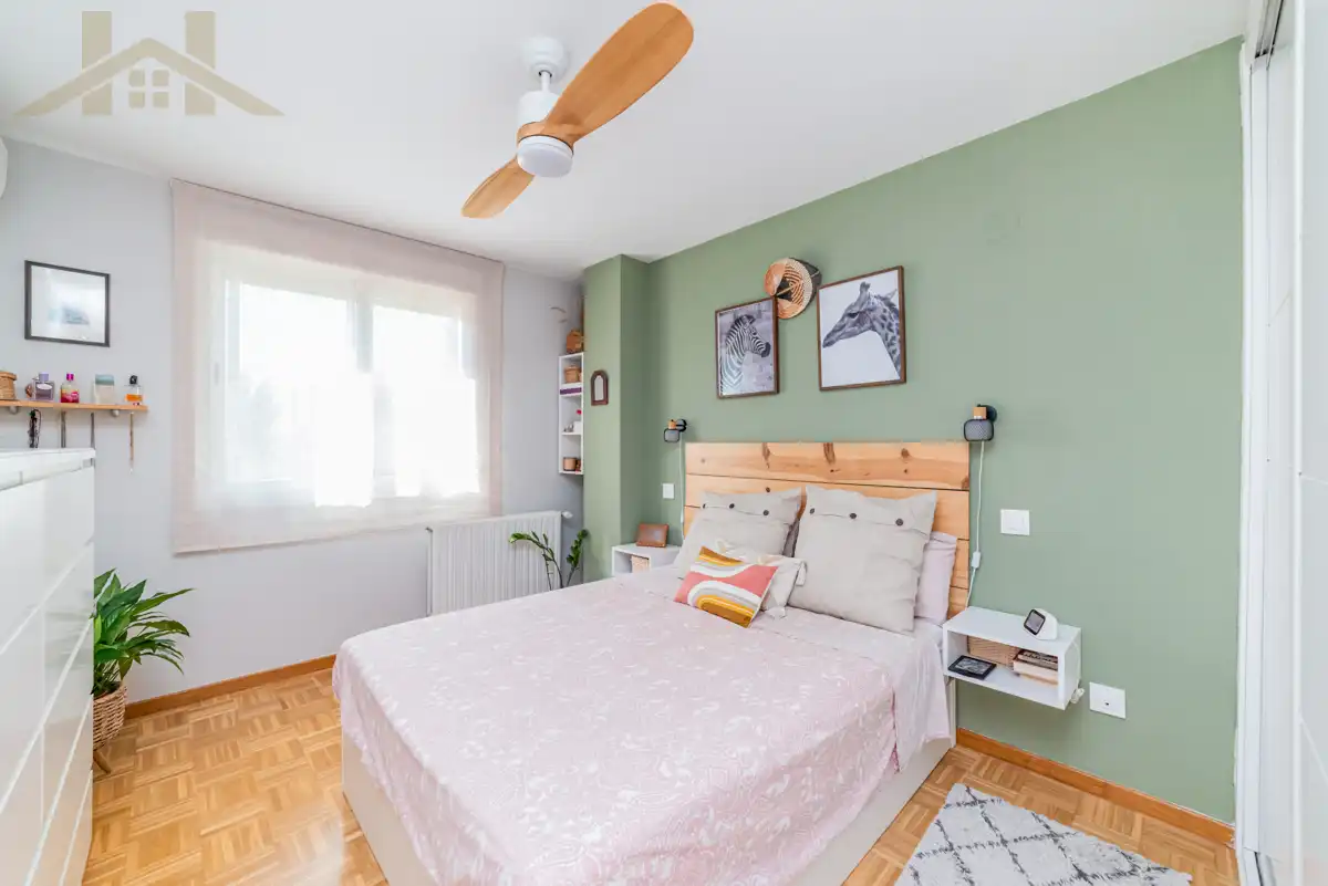 Bedroom of Flat for sale in Rivas-Vaciamadrid  with Air Conditioner, Heating and Parquet flooring