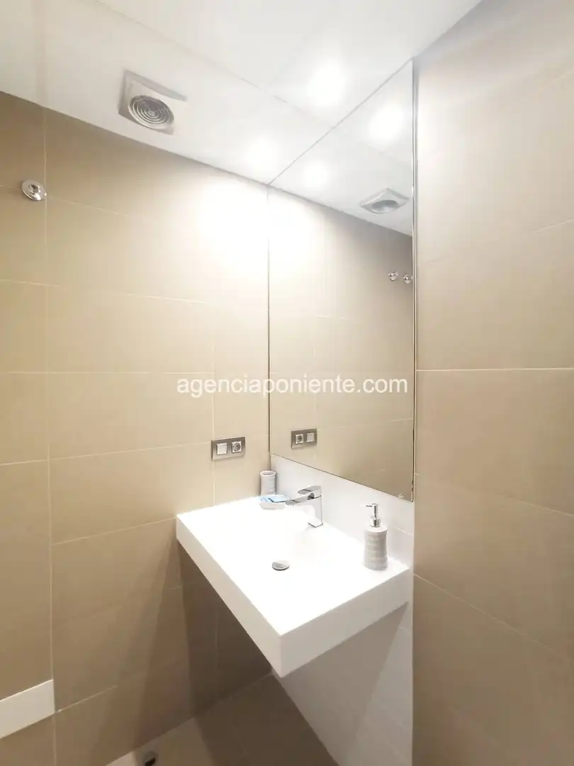Apartament de lloguer a Avenida Mexico, Playa Poniente