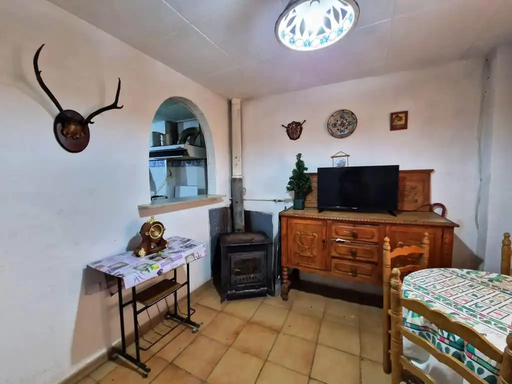 Cuina de Casa o xalet en venda en Camporrélls amb Jardí privat, Terrassa i Balcó