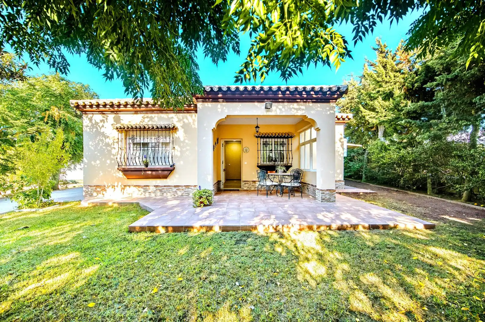 Villa mit Pool zum Verkauf in Pelagatos - Pago del Humo