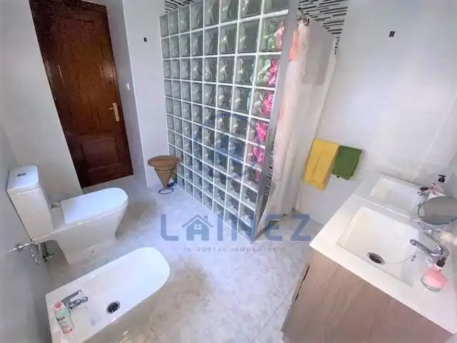 Casa en planta baja en zona céntrica de Pueblonuevo, lista para entrar a vivir. Con una superficie de 139 m2, de los cuales 101 m2, imatge 2