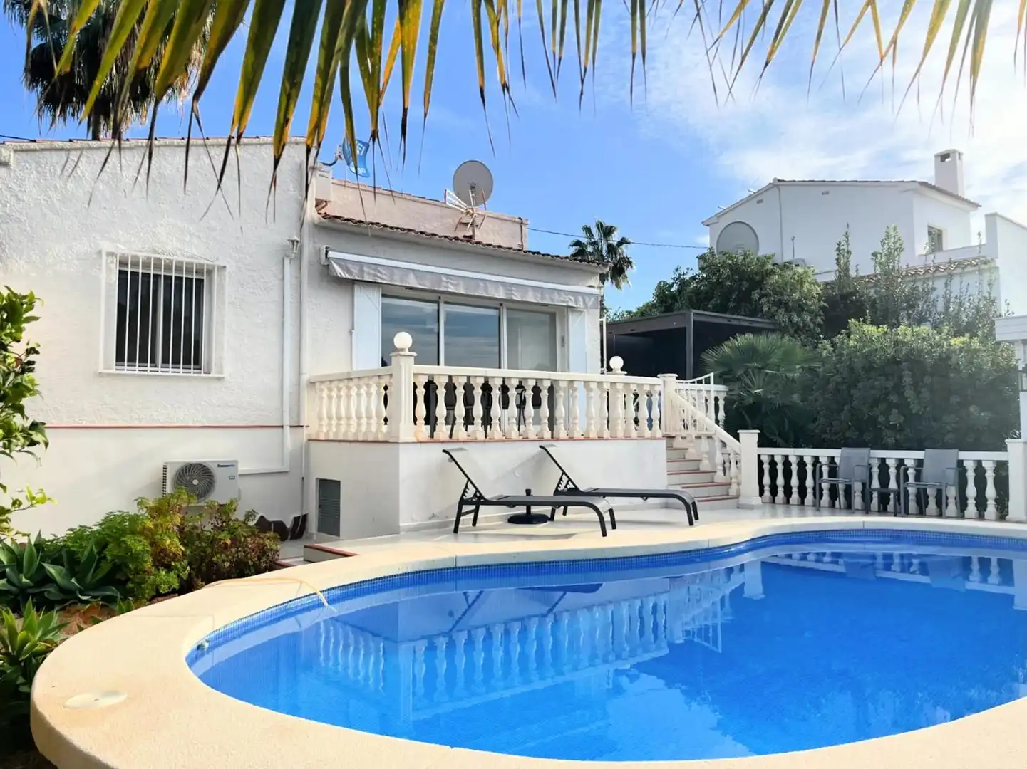 Casa amb piscina en venda a Carrió - La Merced - Los Pinos