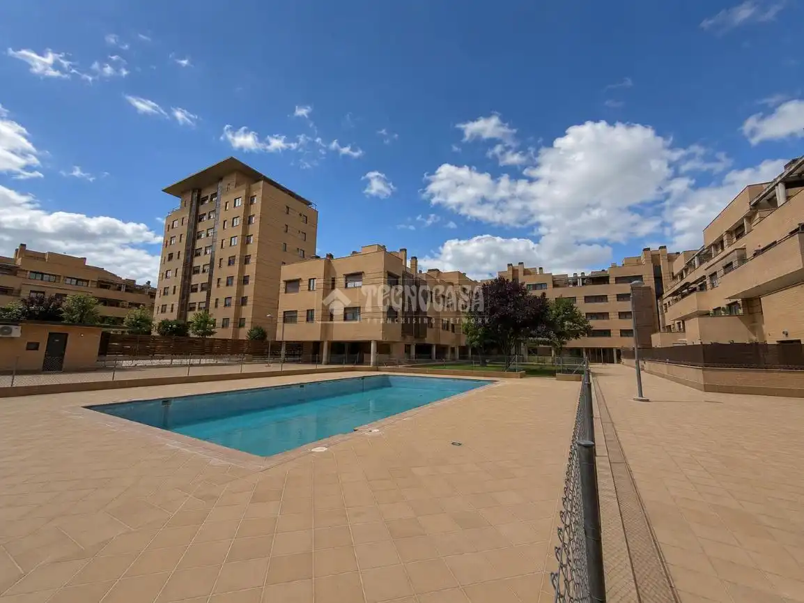 Piscina de Piso en venta en Yebes