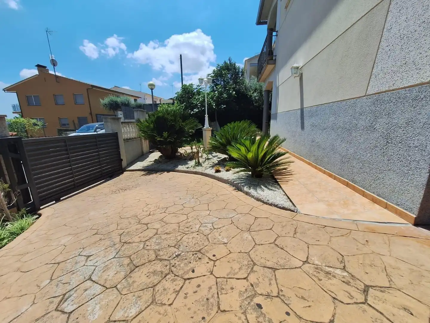Außenansicht von Country house zum Verkauf in Santa Eulàlia de Ronçana mit Klimaanlage, Privatgarten und Terrasse