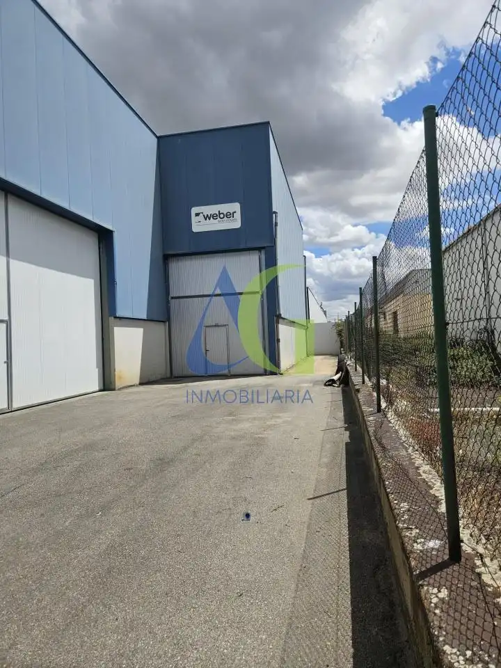 Exterior view of Industrial buildings for rent in Onzonilla