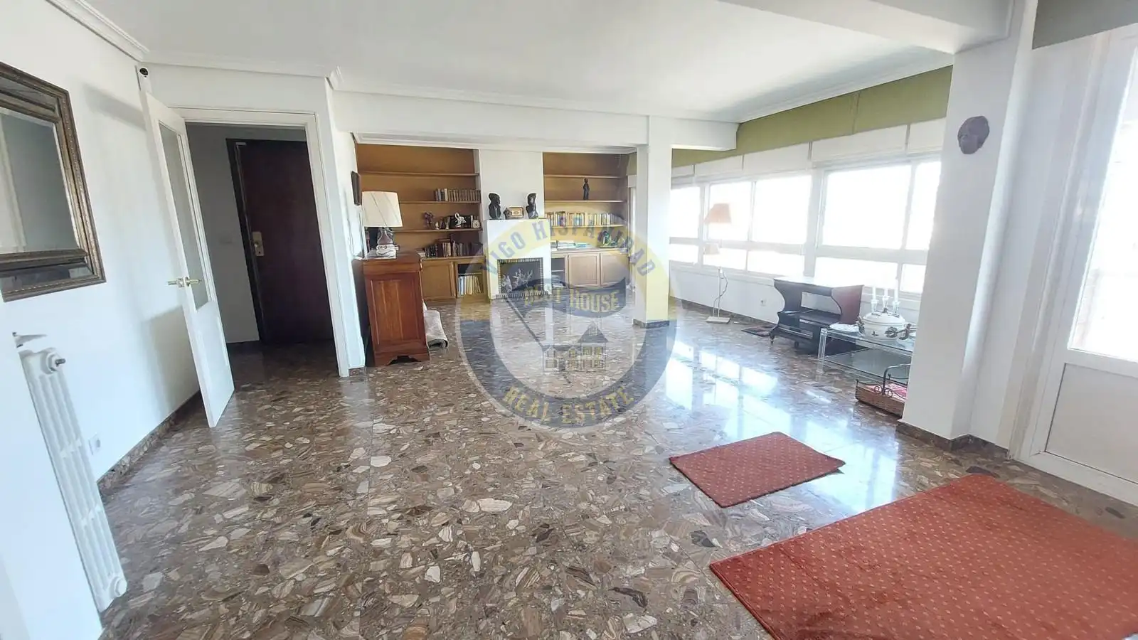 Living room of Flat for sale in Vigo   with Heating, Terrace and Storage room